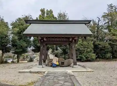 神明神社(出川)の手水舎