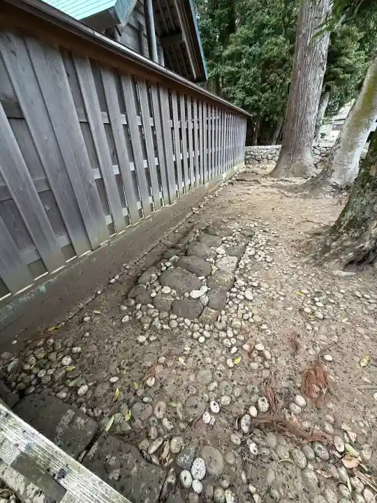 産田神社の{uncategorized: "未分類", other: "その他", undefined: "問題あり", building: "その他建物", grave: "お墓", sacred_gate: "鳥居", guardian: "狛犬", statue: "像", buddha: "仏像", history: "歴史", nature: "自然", garden: "庭園", animal: "動物", pagoda: "塔", temizu: "手水舎", mountain_gate: "山門・神門", sanctuary: "本殿・本堂", subordinate: "末社・摂社", art: "芸術", scenery: "景色", jizo: "地蔵", ema: "絵馬", goshuin: "御朱印", omikuji: "おみくじ", items: "授与品その他", amulet: "お守り", goshuincho: "御朱印帳", eats: "食事", festival: "お祭り", votive_dance: "神楽", shichigosan: "七五三参", wedding: "結婚式", experience: "体験その他", initially: "初詣", around: "周辺", anti_infection: "感染症対策"}