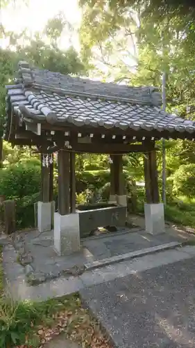 籠守勝手神社（木曽川町黒田）の手水舎