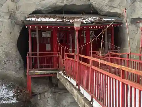 岩谷観音堂(岩手県)