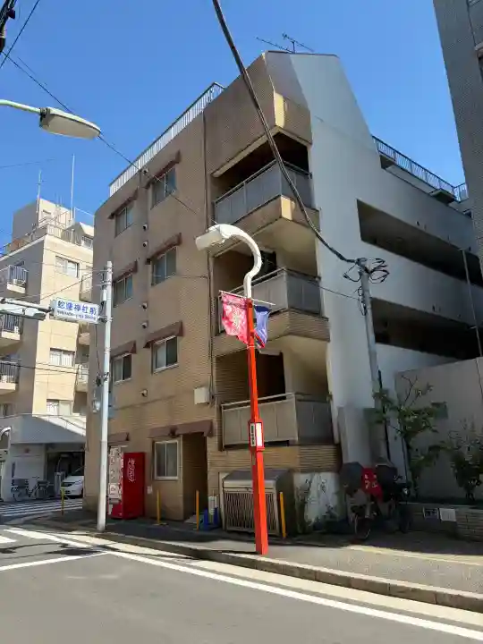 蛇窪神社の{uncategorized: "未分類", other: "その他", undefined: "問題あり", building: "その他建物", grave: "お墓", sacred_gate: "鳥居", guardian: "狛犬", statue: "像", buddha: "仏像", history: "歴史", nature: "自然", garden: "庭園", animal: "動物", pagoda: "塔", temizu: "手水舎", mountain_gate: "山門・神門", sanctuary: "本殿・本堂", subordinate: "末社・摂社", art: "芸術", scenery: "景色", jizo: "地蔵", ema: "絵馬", goshuin: "御朱印", omikuji: "おみくじ", items: "授与品その他", amulet: "お守り", goshuincho: "御朱印帳", eats: "食事", festival: "お祭り", votive_dance: "神楽", shichigosan: "七五三参", wedding: "結婚式", experience: "体験その他", initially: "初詣", around: "周辺", anti_infection: "感染症対策"}
