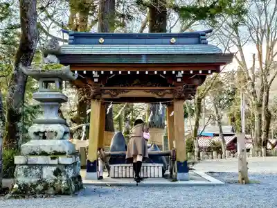 山中諏訪神社の手水舎