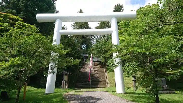 土津神社|こどもと出世の神さまの鳥居