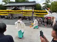 廣島護國神社の{uncategorized: "未分類", other: "その他", undefined: "問題あり", building: "その他建物", grave: "お墓", sacred_gate: "鳥居", guardian: "狛犬", statue: "像", buddha: "仏像", history: "歴史", nature: "自然", garden: "庭園", animal: "動物", pagoda: "塔", temizu: "手水舎", mountain_gate: "山門・神門", sanctuary: "本殿・本堂", subordinate: "末社・摂社", art: "芸術", scenery: "景色", jizo: "地蔵", ema: "絵馬", goshuin: "御朱印", omikuji: "おみくじ", items: "授与品その他", amulet: "お守り", goshuincho: "御朱印帳", eats: "食事", festival: "お祭り", votive_dance: "神楽", shichigosan: "七五三参", wedding: "結婚式", experience: "体験その他", initially: "初詣", around: "周辺", anti_infection: "感染症対策"}