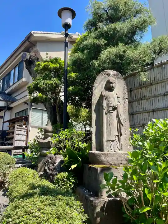 実相院の{uncategorized: "未分類", other: "その他", undefined: "問題あり", building: "その他建物", grave: "お墓", sacred_gate: "鳥居", guardian: "狛犬", statue: "像", buddha: "仏像", history: "歴史", nature: "自然", garden: "庭園", animal: "動物", pagoda: "塔", temizu: "手水舎", mountain_gate: "山門・神門", sanctuary: "本殿・本堂", subordinate: "末社・摂社", art: "芸術", scenery: "景色", jizo: "地蔵", ema: "絵馬", goshuin: "御朱印", omikuji: "おみくじ", items: "授与品その他", amulet: "お守り", goshuincho: "御朱印帳", eats: "食事", festival: "お祭り", votive_dance: "神楽", shichigosan: "七五三参", wedding: "結婚式", experience: "体験その他", initially: "初詣", around: "周辺", anti_infection: "感染症対策"}