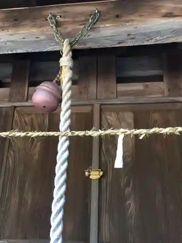 倭白山比咩神社（南出）の末社・摂社