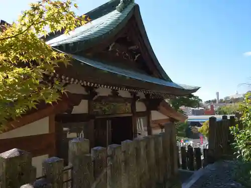 草津八幡宮の本殿・本堂