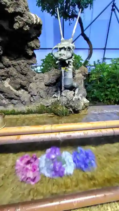 白山神社の手水舎