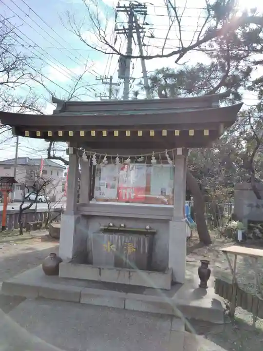 久里浜天神社の手水舎