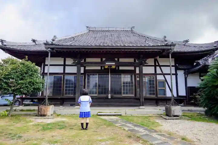 信谷院の本殿・本堂