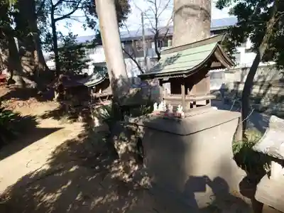 尾曳稲荷神社の末社・摂社