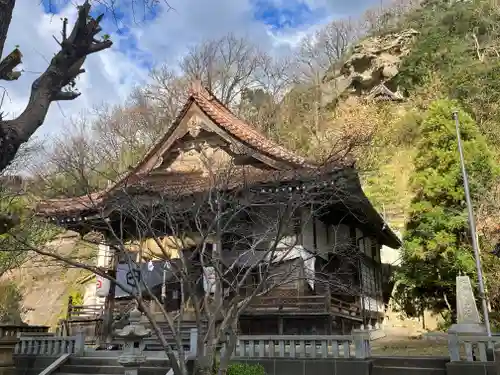 龍御前神社の本殿