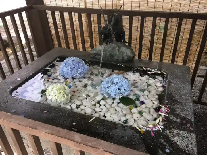 豊平神社の手水舎