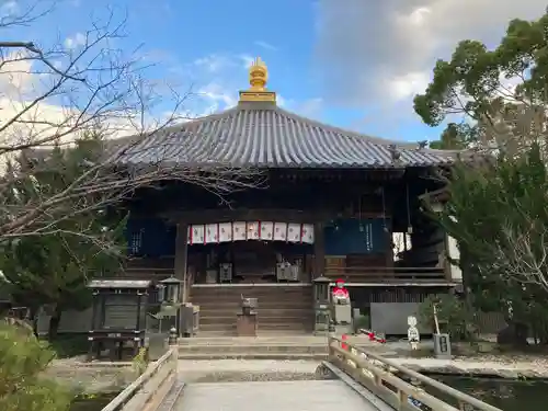 霊山寺の本殿・本堂
