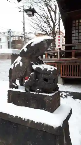 北海道神宮頓宮の狛犬