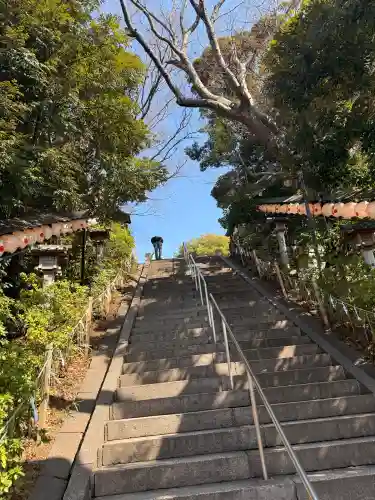検見川神社の{uncategorized: "未分類", other: "その他", undefined: "問題あり", building: "その他建物", grave: "お墓", sacred_gate: "鳥居", guardian: "狛犬", statue: "像", buddha: "仏像", history: "歴史", nature: "自然", garden: "庭園", animal: "動物", pagoda: "塔", temizu: "手水舎", mountain_gate: "山門・神門", sanctuary: "本殿・本堂", subordinate: "末社・摂社", art: "芸術", scenery: "景色", jizo: "地蔵", ema: "絵馬", goshuin: "御朱印", omikuji: "おみくじ", items: "授与品その他", amulet: "お守り", goshuincho: "御朱印帳", eats: "食事", festival: "お祭り", votive_dance: "神楽", shichigosan: "七五三参", wedding: "結婚式", experience: "体験その他", initially: "初詣", around: "周辺", anti_infection: "感染症対策"}