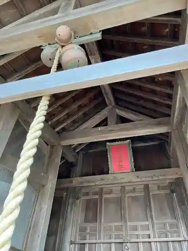 高島稲荷神社の本殿