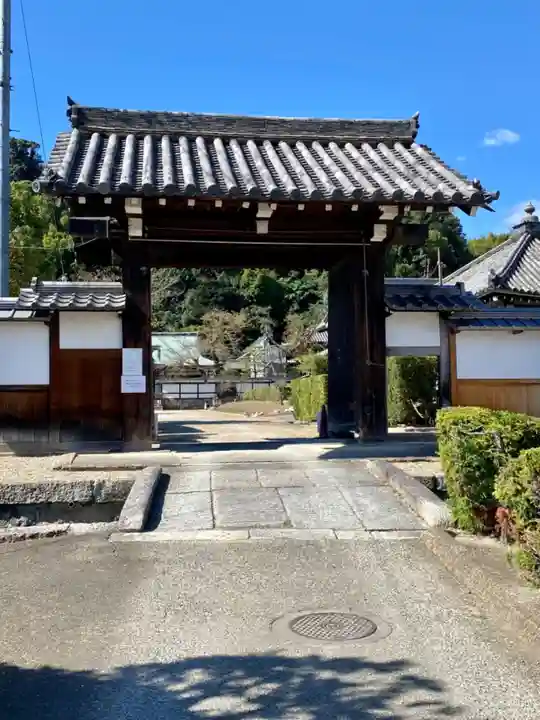 正法寺の山門・神門