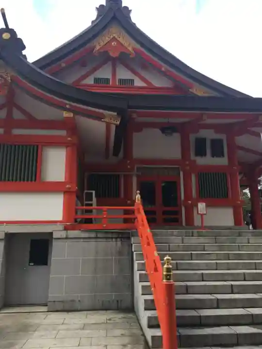 花園神社の本殿・本堂