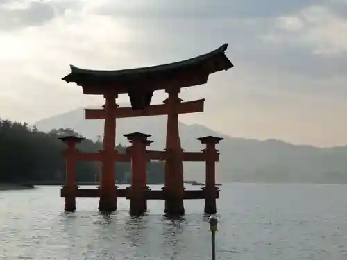 厳島神社(広島県)