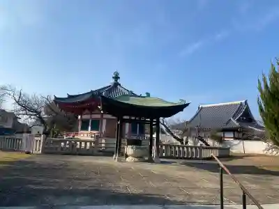 久米田寺の{uncategorized: "未分類", other: "その他", undefined: "問題あり", building: "その他建物", grave: "お墓", sacred_gate: "鳥居", guardian: "狛犬", statue: "像", buddha: "仏像", history: "歴史", nature: "自然", garden: "庭園", animal: "動物", pagoda: "塔", temizu: "手水舎", mountain_gate: "山門・神門", sanctuary: "本殿・本堂", subordinate: "末社・摂社", art: "芸術", scenery: "景色", jizo: "地蔵", ema: "絵馬", goshuin: "御朱印", omikuji: "おみくじ", items: "授与品その他", amulet: "お守り", goshuincho: "御朱印帳", eats: "食事", festival: "お祭り", votive_dance: "神楽", shichigosan: "七五三参", wedding: "結婚式", experience: "体験その他", initially: "初詣", around: "周辺", anti_infection: "感染症対策"}
