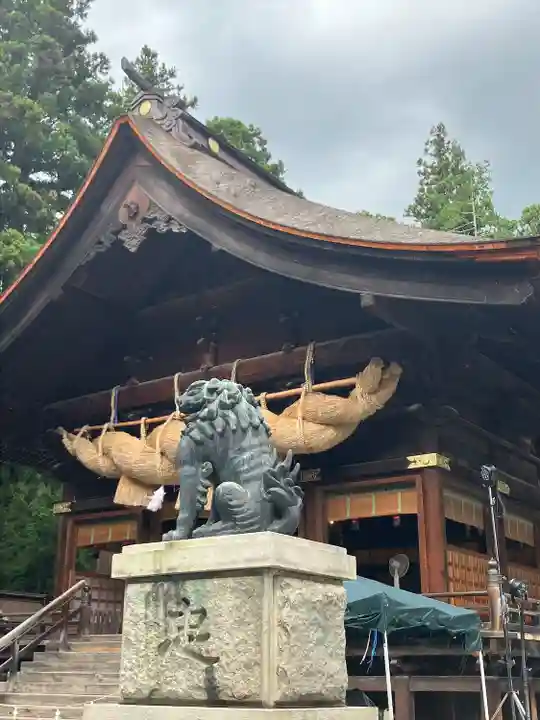 諏訪大社下社秋宮(長野県)