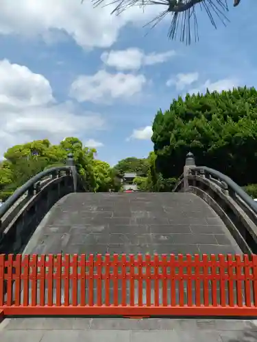 鶴岡八幡宮の{uncategorized: "未分類", other: "その他", undefined: "問題あり", building: "その他建物", grave: "お墓", sacred_gate: "鳥居", guardian: "狛犬", statue: "像", buddha: "仏像", history: "歴史", nature: "自然", garden: "庭園", animal: "動物", pagoda: "塔", temizu: "手水舎", mountain_gate: "山門・神門", sanctuary: "本殿・本堂", subordinate: "末社・摂社", art: "芸術", scenery: "景色", jizo: "地蔵", ema: "絵馬", goshuin: "御朱印", omikuji: "おみくじ", items: "授与品その他", amulet: "お守り", goshuincho: "御朱印帳", eats: "食事", festival: "お祭り", votive_dance: "神楽", shichigosan: "七五三参", wedding: "結婚式", experience: "体験その他", initially: "初詣", around: "周辺", anti_infection: "感染症対策"}