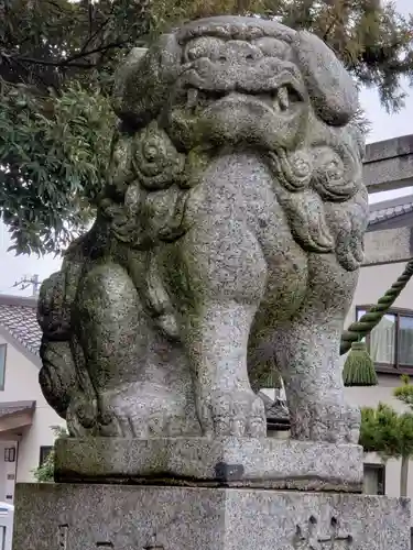 建石勝神社の狛犬