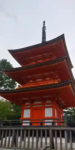 清水寺泰産寺の塔