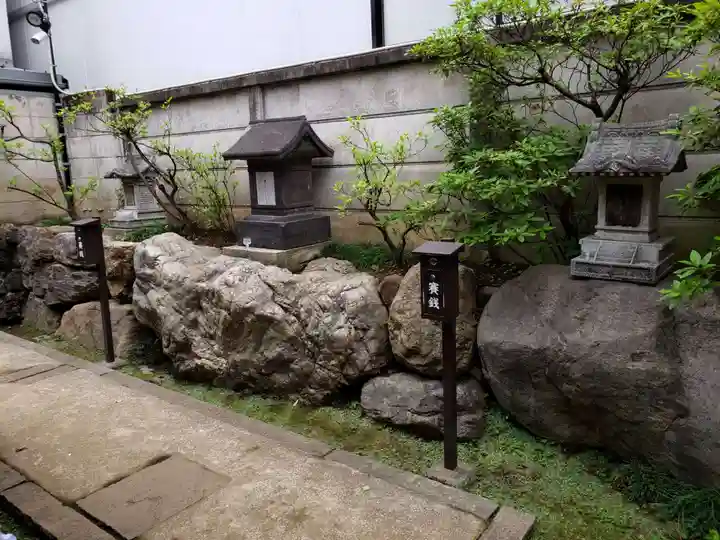 皆中稲荷神社の末社・摂社