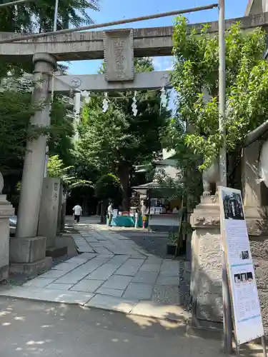 小野照崎神社の鳥居