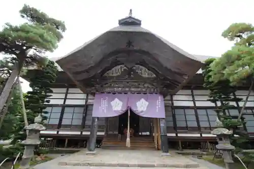 前山寺の本殿