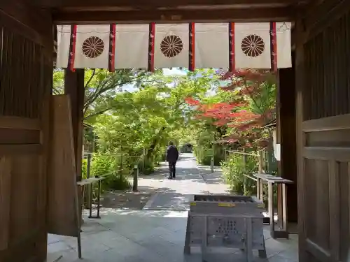 梨木神社の{uncategorized: "未分類", other: "その他", undefined: "問題あり", building: "その他建物", grave: "お墓", sacred_gate: "鳥居", guardian: "狛犬", statue: "像", buddha: "仏像", history: "歴史", nature: "自然", garden: "庭園", animal: "動物", pagoda: "塔", temizu: "手水舎", mountain_gate: "山門・神門", sanctuary: "本殿・本堂", subordinate: "末社・摂社", art: "芸術", scenery: "景色", jizo: "地蔵", ema: "絵馬", goshuin: "御朱印", omikuji: "おみくじ", items: "授与品その他", amulet: "お守り", goshuincho: "御朱印帳", eats: "食事", festival: "お祭り", votive_dance: "神楽", shichigosan: "七五三参", wedding: "結婚式", experience: "体験その他", initially: "初詣", around: "周辺", anti_infection: "感染症対策"}