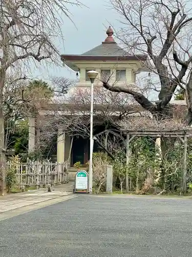 領玄寺の{uncategorized: "未分類", other: "その他", undefined: "問題あり", building: "その他建物", grave: "お墓", sacred_gate: "鳥居", guardian: "狛犬", statue: "像", buddha: "仏像", history: "歴史", nature: "自然", garden: "庭園", animal: "動物", pagoda: "塔", temizu: "手水舎", mountain_gate: "山門・神門", sanctuary: "本殿・本堂", subordinate: "末社・摂社", art: "芸術", scenery: "景色", jizo: "地蔵", ema: "絵馬", goshuin: "御朱印", omikuji: "おみくじ", items: "授与品その他", amulet: "お守り", goshuincho: "御朱印帳", eats: "食事", festival: "お祭り", votive_dance: "神楽", shichigosan: "七五三参", wedding: "結婚式", experience: "体験その他", initially: "初詣", around: "周辺", anti_infection: "感染症対策"}