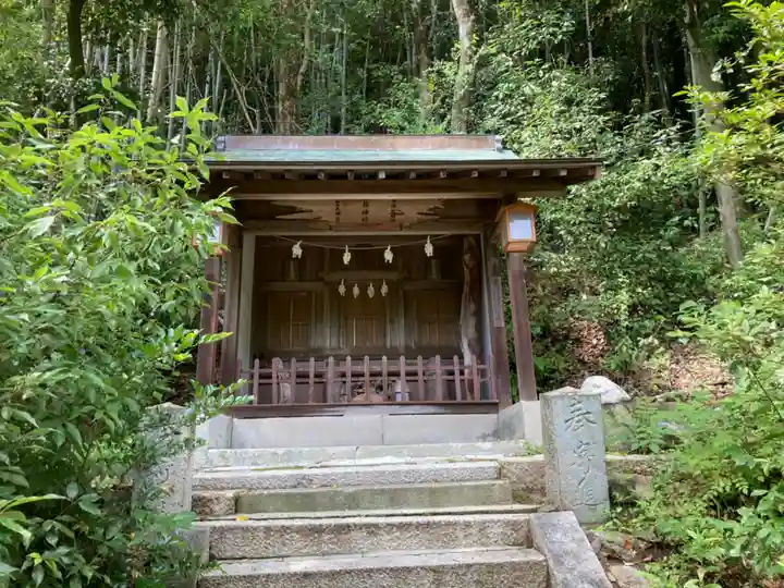 阿沼美神社の末社・摂社