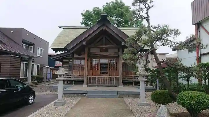 亀田龍神社の本殿・本堂