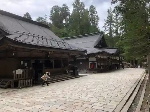 高野山金剛峯寺奥の院(和歌山県)