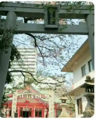 玉造稲荷神社の鳥居