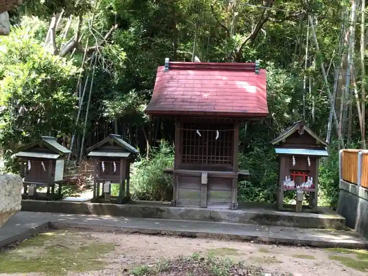 鳴神社の末社・摂社