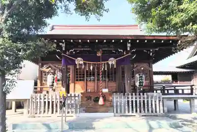 本郷氷川神社の{uncategorized: "未分類", other: "その他", undefined: "問題あり", building: "その他建物", grave: "お墓", sacred_gate: "鳥居", guardian: "狛犬", statue: "像", buddha: "仏像", history: "歴史", nature: "自然", garden: "庭園", animal: "動物", pagoda: "塔", temizu: "手水舎", mountain_gate: "山門・神門", sanctuary: "本殿・本堂", subordinate: "末社・摂社", art: "芸術", scenery: "景色", jizo: "地蔵", ema: "絵馬", goshuin: "御朱印", omikuji: "おみくじ", items: "授与品その他", amulet: "お守り", goshuincho: "御朱印帳", eats: "食事", festival: "お祭り", votive_dance: "神楽", shichigosan: "七五三参", wedding: "結婚式", experience: "体験その他", initially: "初詣", around: "周辺", anti_infection: "感染症対策"}