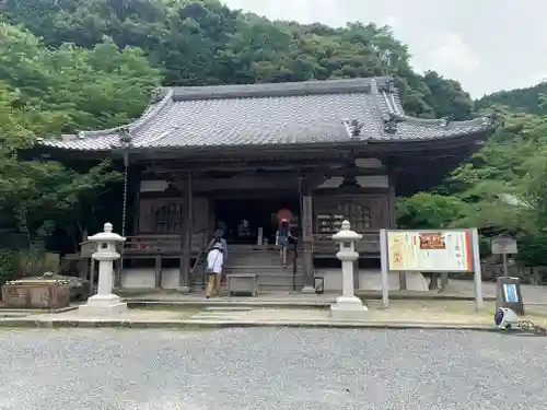 微妙寺の本殿