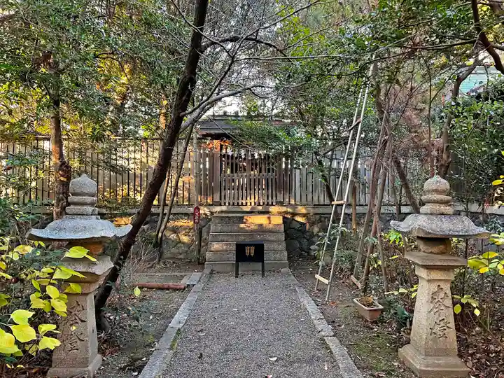 立坂神社の末社・摂社