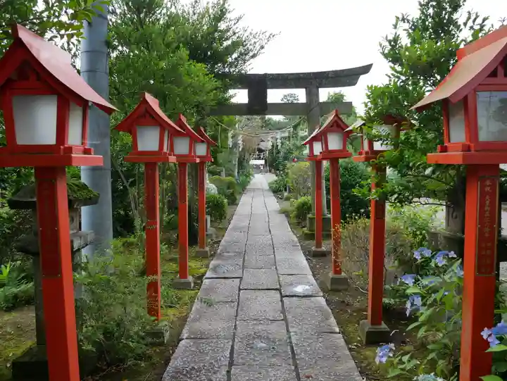 尾曳稲荷神社の鳥居