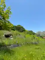 鳴滝不動の周辺