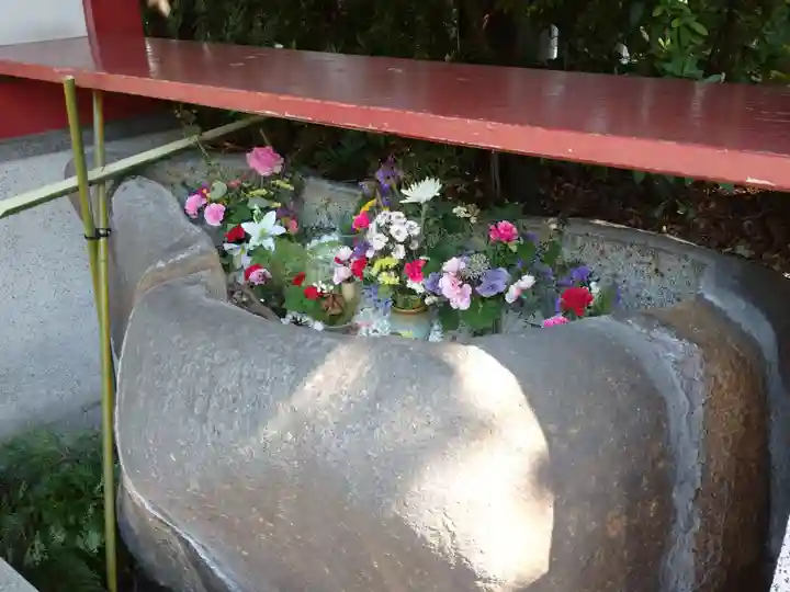 東大島神社の手水舎