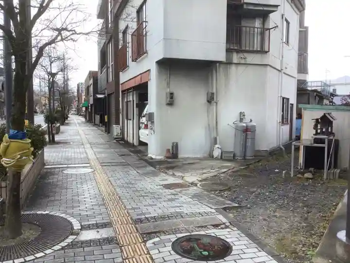 不明社(末広町)の周辺