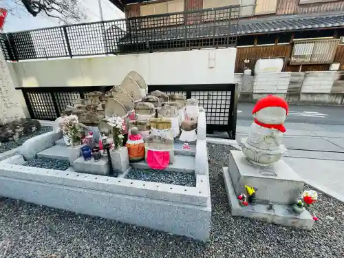 西蓮寺の{uncategorized: "未分類", other: "その他", undefined: "問題あり", building: "その他建物", grave: "お墓", sacred_gate: "鳥居", guardian: "狛犬", statue: "像", buddha: "仏像", history: "歴史", nature: "自然", garden: "庭園", animal: "動物", pagoda: "塔", temizu: "手水舎", mountain_gate: "山門・神門", sanctuary: "本殿・本堂", subordinate: "末社・摂社", art: "芸術", scenery: "景色", jizo: "地蔵", ema: "絵馬", goshuin: "御朱印", omikuji: "おみくじ", items: "授与品その他", amulet: "お守り", goshuincho: "御朱印帳", eats: "食事", festival: "お祭り", votive_dance: "神楽", shichigosan: "七五三参", wedding: "結婚式", experience: "体験その他", initially: "初詣", around: "周辺", anti_infection: "感染症対策"}