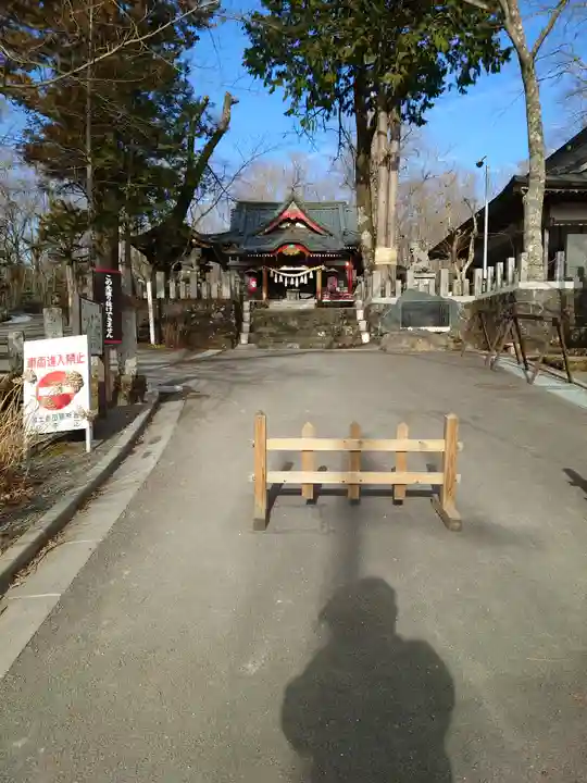 山中諏訪神社(山梨県)