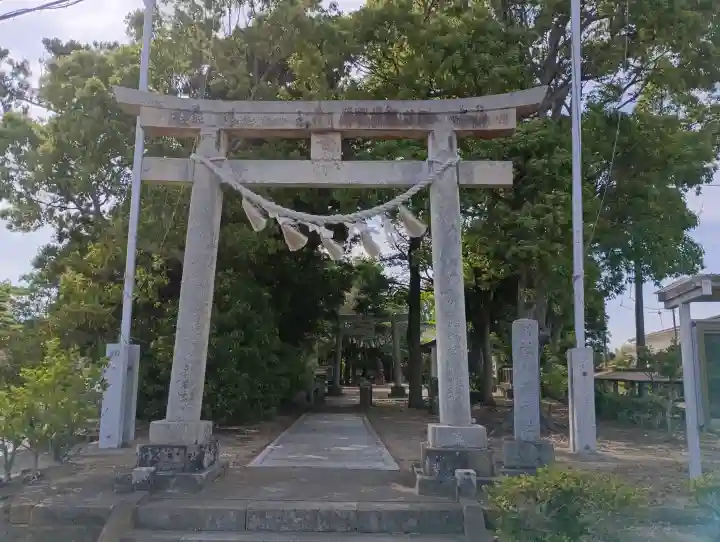 白幡八幡神社の{uncategorized: "未分類", other: "その他", undefined: "問題あり", building: "その他建物", grave: "お墓", sacred_gate: "鳥居", guardian: "狛犬", statue: "像", buddha: "仏像", history: "歴史", nature: "自然", garden: "庭園", animal: "動物", pagoda: "塔", temizu: "手水舎", mountain_gate: "山門・神門", sanctuary: "本殿・本堂", subordinate: "末社・摂社", art: "芸術", scenery: "景色", jizo: "地蔵", ema: "絵馬", goshuin: "御朱印", omikuji: "おみくじ", items: "授与品その他", amulet: "お守り", goshuincho: "御朱印帳", eats: "食事", festival: "お祭り", votive_dance: "神楽", shichigosan: "七五三参", wedding: "結婚式", experience: "体験その他", initially: "初詣", around: "周辺", anti_infection: "感染症対策"}