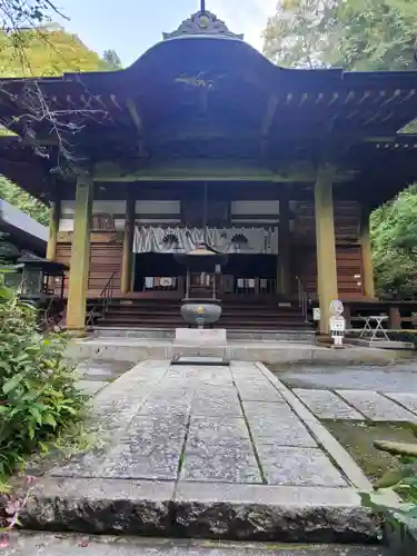 水潜寺の本殿